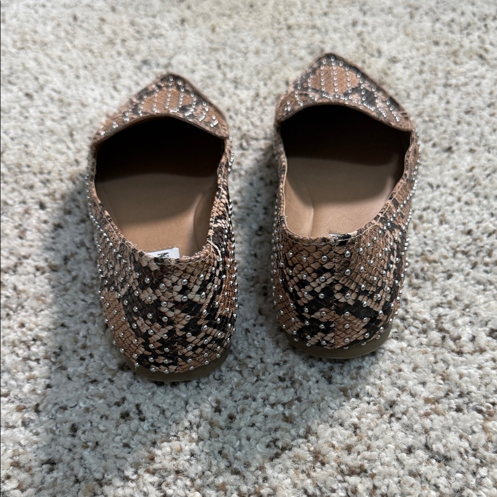 Steve Madden Tan and Black Patterned Loafers - Picture 3 of 5
